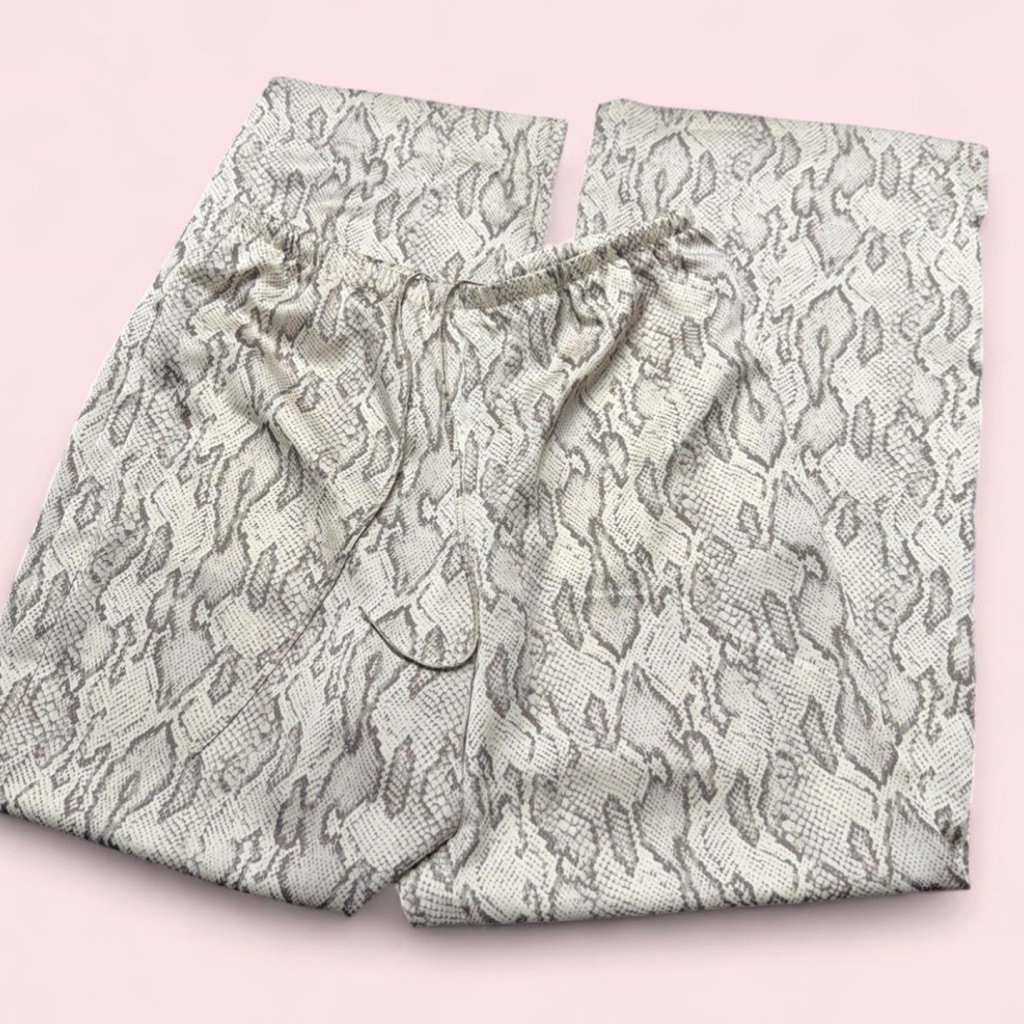 A New Day Gray Snake-Print Lounge Pants